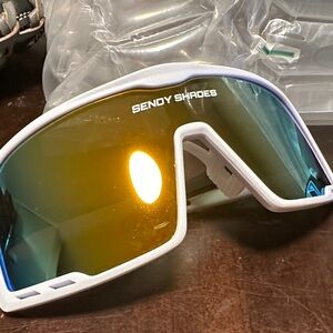 Sendy Shades White Sunglasses